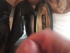 A fan buys my worn cabin crew heels and shoots cum in them