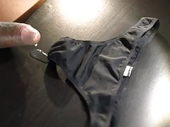 Handsfree Cum on Panties 4