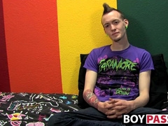 Punk rock twink Chris Jett masturbates and cums