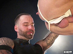 HotHouse Leather dude Makes Big Dick Muscle daddy spunk!