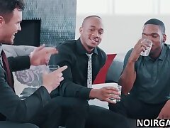 White hunk fucking his 2 black best men