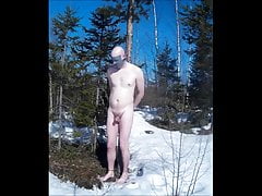 barefoot selfbondage in snow.