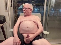 Horny older bear enjoys solo play in high definition