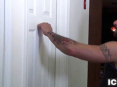 older athlete Hugh Hunter wants to penetrate that ideal ass