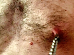 travail des seins / man playing with his nipples