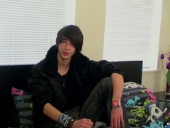 Inexperienced Goth Lad Wanks His Rod