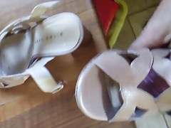 Scopo sandali beige con tacco