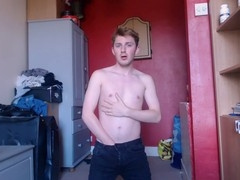 British stud Chase Parker explodes after riding his sex toy