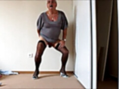 09-JE ME FESSE ME GOD EN undergarments