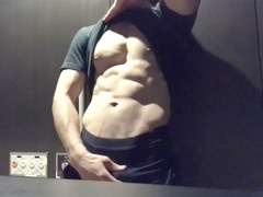 Japanese muscle man gets off in steamy Asian gay action