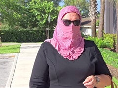 Enthousiasteling, Amerikaans, Grote kont, Auto, Mollig, Rijpe lesbienne, Kantoor, Pompen