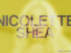 Blondine, Braunhaarige, Latina, Lesbisch, Strümpfe, Jungendliche (18+), Spielzeuge, Uniform