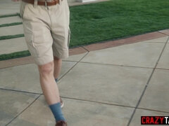 18 ans, Grosse bite, En levrette, Hard, Fille latino, Adolescente, Nénés, Mouillée