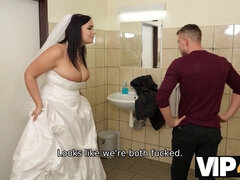 Cul, Gros cul, Brunette brune, Tromperie, Robe, Hd, Toilettes, Mariage