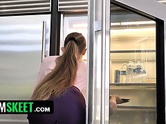 Grosse titten, Blondine, Geile alte tussi, Milf, Natürlichen titten, Rau, Stiefmutter, Jungendliche (18+)