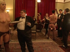 In den arsch, Sadomasochismus, Grosse titten, Blondine, Fesselspiele, Würgen, Bestrafung, Flotter dreier