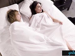 Большие сиськи, Блондинки, Брюнетки, Хд, Лизание, Натуральные сиськи, Резина, Молоденькие