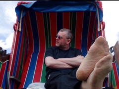 Snapshot of my nylon feet in the beach chair 1 - Vacation Wangerland -