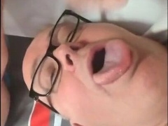 Amateur Daddy Bear Blowjob in Hotel