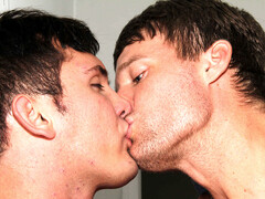 Cop fucks graffiti artists and comes on his big balls