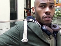 Esperava a namorada, mas a grana falou mais alto