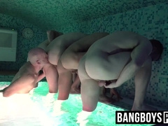 Old homosexual receives blowjobs from young backdoor bandits