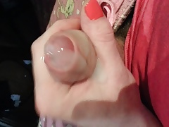 Charlotte cums on her gel nails in her pink pajamas