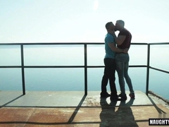 Watch this muscular dude cum hard after taking a hot load in his mouth