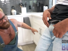 Plumber Riley Mitchel Come To Fix Jock's Pipes & Gets Romped