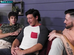 Tatted bottom gets pulverized in three-way assfucking by 2 top jocks