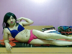 Sweet sissy crossdresser femboy Sweet Lollipop cumshot in front of the webcam.