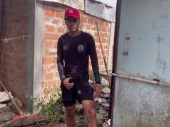 Accomplish onanism in public around the cruise sphere