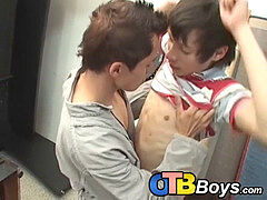 youthfull unexperienced fag barebacks his lover and makes him cum hard