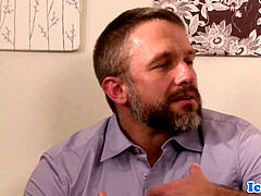 Gaybait masseur screws tatooed muscle jock