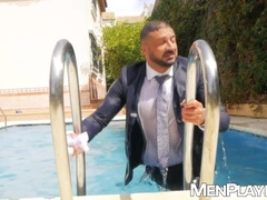 Ripped DILF Marco Napoli reserves his butthole for Damon Hearts dong