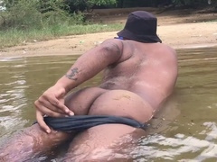 Plump, no condom, ebony