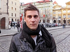 Bubble butt amateur wants to swallow cum as well