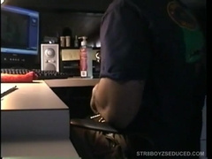 Amateur Skylerr Beats Off