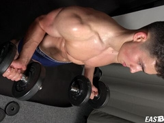 Oily motherfucker Emilion Reynolds flexing for you