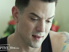 Psycho Hunk Finds Submissive Fuck Toy On Dating App