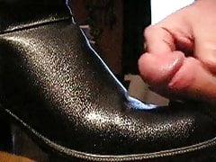 Cumming on Ex's boot