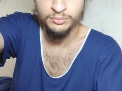 Fetish em comida, comendo um calzone inteiro quero crescer musculo