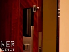 Sex Addict 正装网黄帅哥酒店淫乱4p