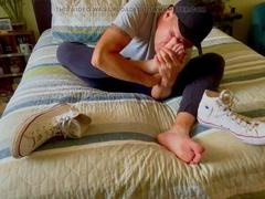 Man with mushroom head cocks masturbates while having feet on face action