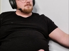 I got naughty whilst gaming! CUM SHOT!