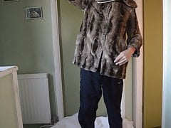 River Island fur jacket gets messy