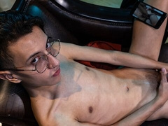 Skinny and uncut hottie Will Nouvak nutting big time