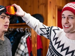 Thyle Knoxx and Lev Ivankov fuck ass to stay warm