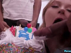 Noire, Blonde, Gorge profonde, Queue, Interracial, Monstre, Petite femme, Lécher le sphincter