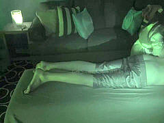 18 ans, Grosse bite, Sucer une bite, Branlette thaïlandaise, Massage, Tabou